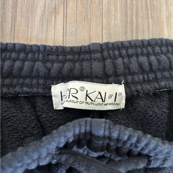 Her Kai & I - BOUNDLESS IN DIVINITY JOGGERS - BLACK BEAUTY ($110 new) - Picture 4 of 9